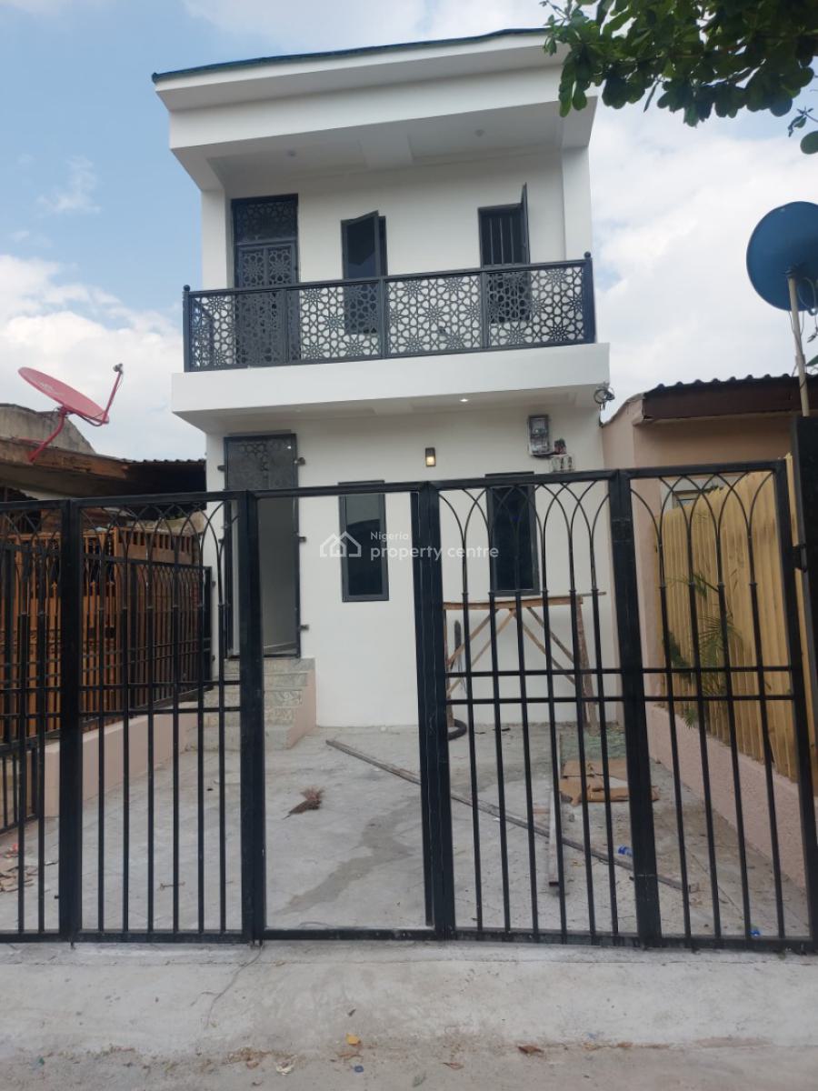 4 Bedroom Duplex with Self Compound, Garki, Abuja, Terraced Duplex for Rent