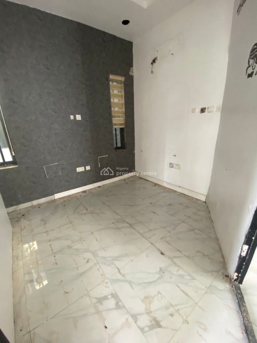 Standard and Well Maintained One Bed Room, 12 Off Adeola, Osapa, Lekki, Lagos, Mini Flat (room and Parlour) for Rent