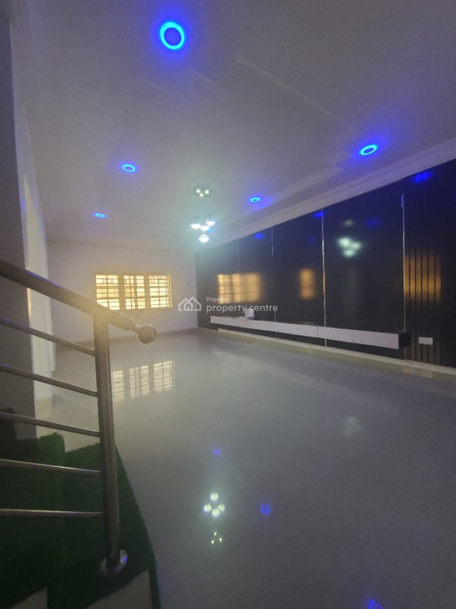 *luxury 3bedroom Terrace Duplex*, By American International School, Durumi, Abuja, Terraced Duplex for Rent