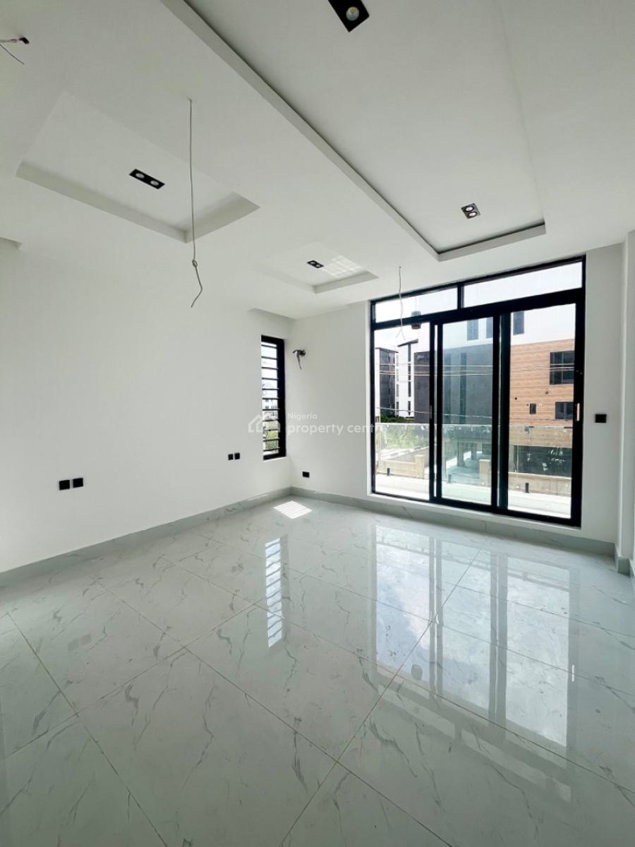 Beautiful 2 Bed Apartment with Gym, Lekki Phase 1, Lekki, Lagos, Flat / Apartment for Sale