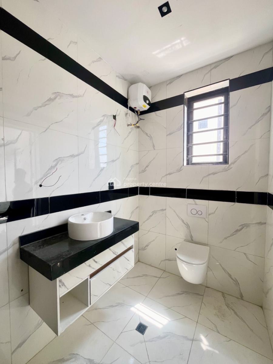 Beautiful 2 Bed Apartment with Gym, Lekki Phase 1, Lekki, Lagos, Flat / Apartment for Sale