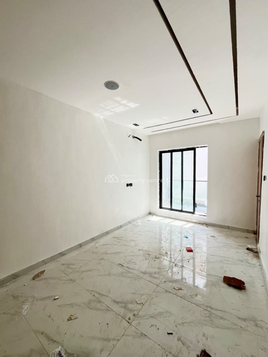 Contemporary 2 Bedroom Apartment with S/pool  & Gym, Lekki Phase 1, Lekki, Lagos, Flat / Apartment for Sale