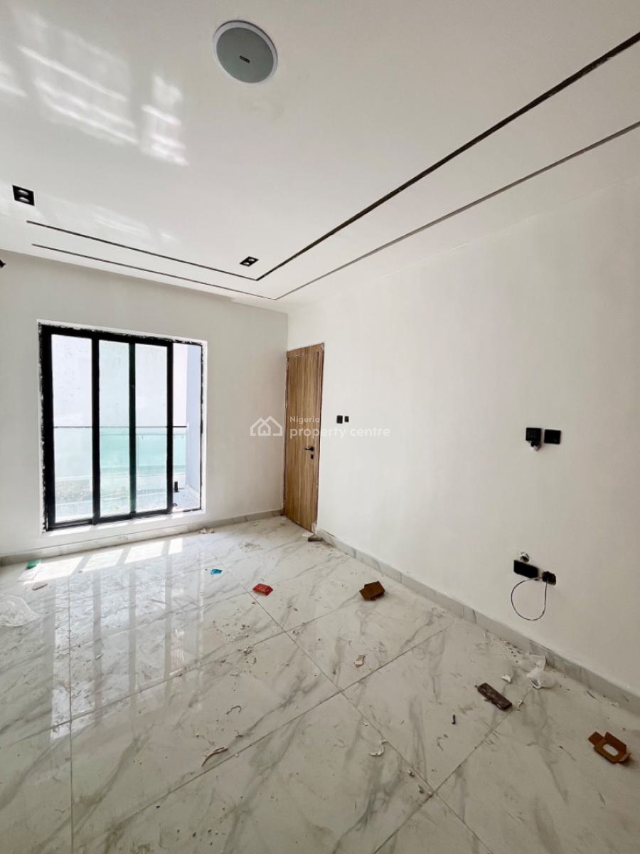 Contemporary 2 Bedroom Apartment with S/pool  & Gym, Lekki Phase 1, Lekki, Lagos, Flat / Apartment for Sale