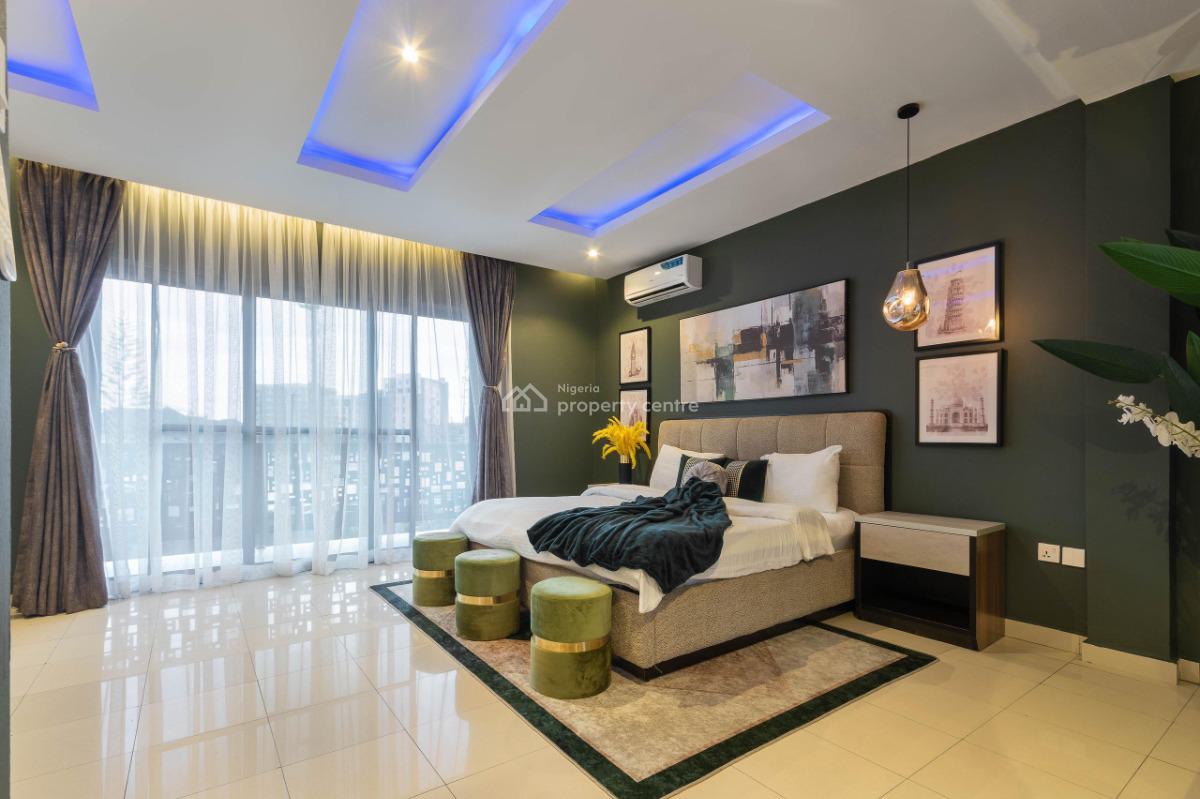 Luxury 2 Bedroom Apartment, with a Swimming Pool and a Gym., Off Admiralty Way, Lekki Phase 1, Lekki, Lagos, Flat / Apartment Short Let