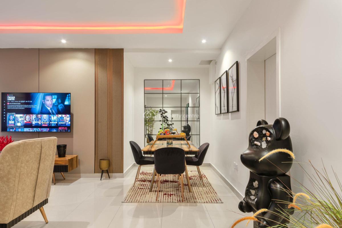 Luxury 2 Bedroom Apartment, with a Swimming Pool and a Gym., Off Admiralty Way, Lekki Phase 1, Lekki, Lagos, Flat / Apartment Short Let