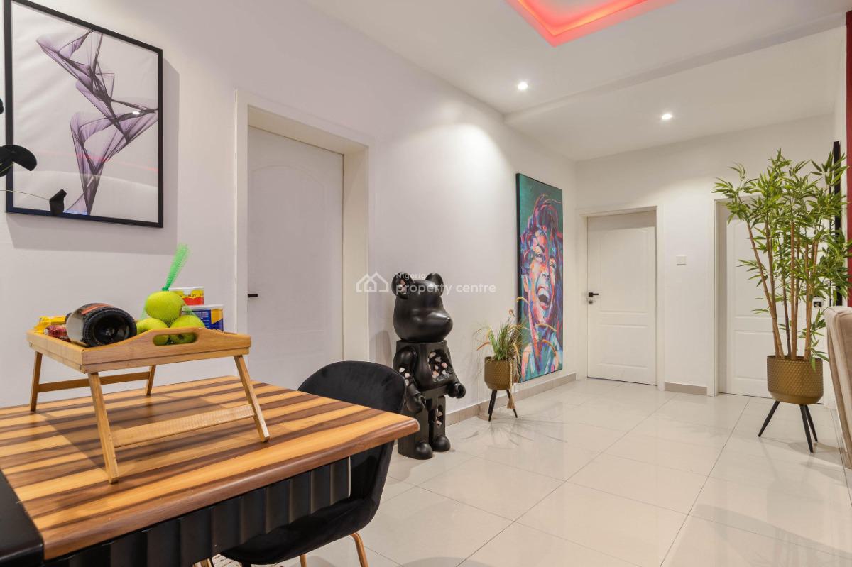 Luxury 2 Bedroom Apartment, with a Swimming Pool and a Gym., Off Admiralty Way, Lekki Phase 1, Lekki, Lagos, Flat / Apartment Short Let