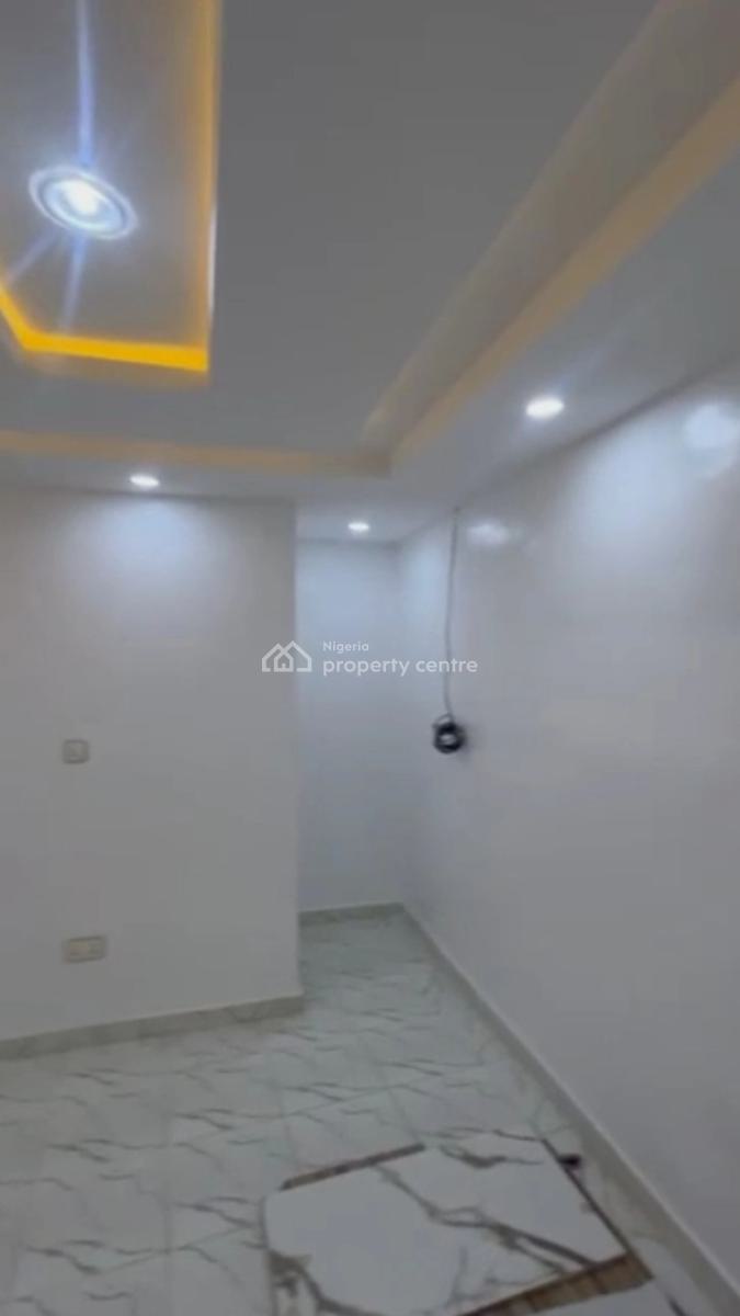 3 Bedroom Penthouse Bungalow with Solar, Abraham Adesanya Estate, Ajah, Lagos, House for Sale