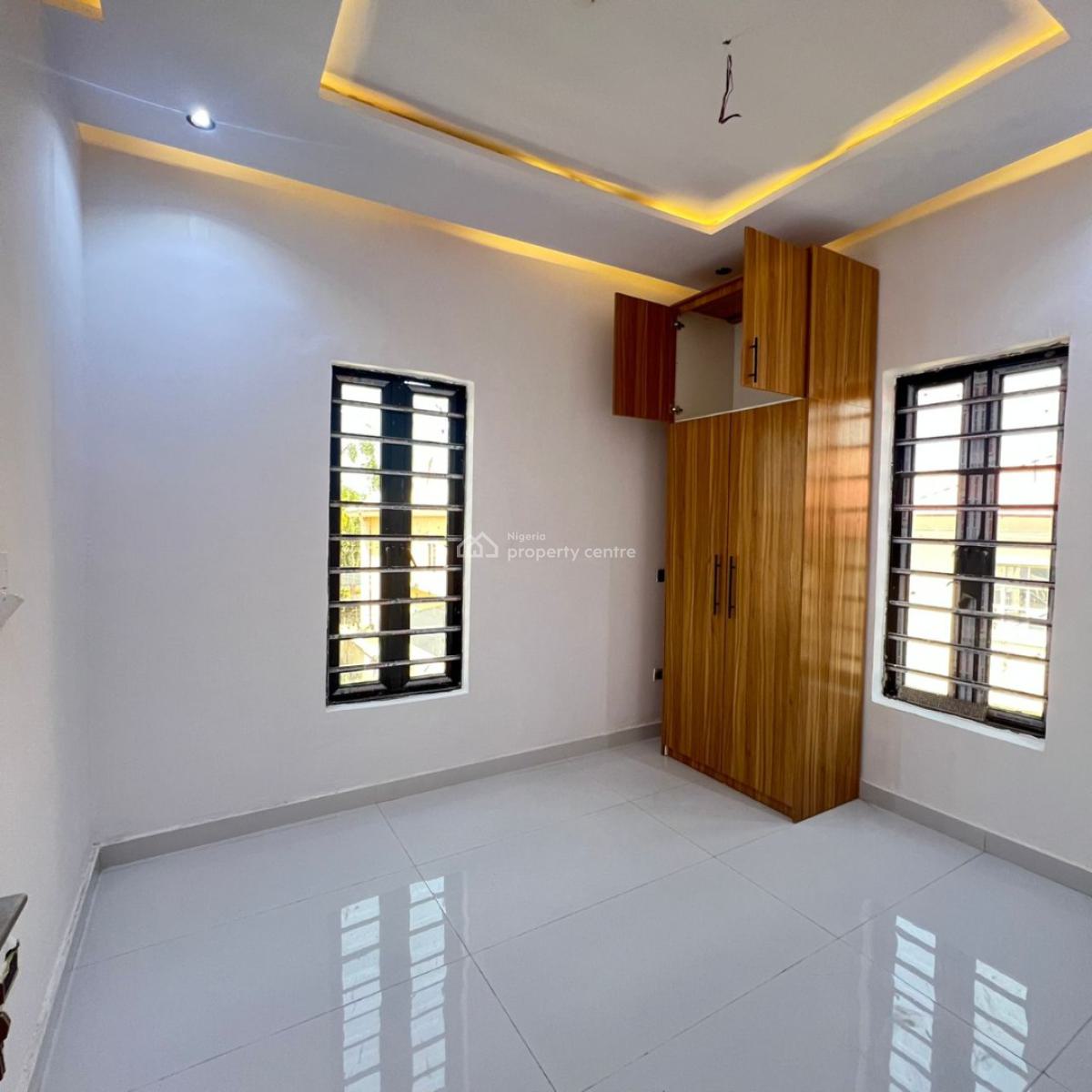 Spacious 4-bedroom Duplex with Ensuite Bedrooms and Private Swimming P, Sangotedo, Ajah, Lagos, Detached Duplex for Rent