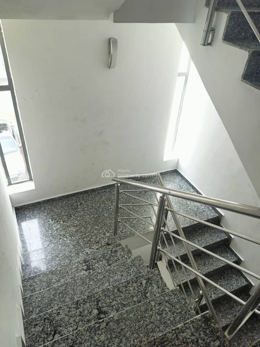 Spacious 3-bedroom Flat with Pool, Gym and Bq, Old Ikoyi, Ikoyi, Lagos, Flat / Apartment for Rent