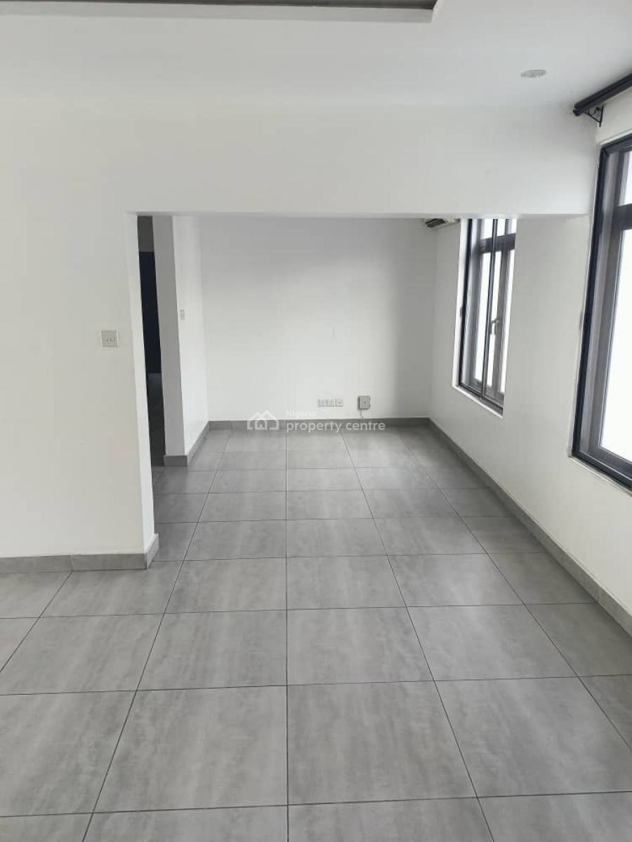 Spacious 3-bedroom Flat with Pool, Gym and Bq, Old Ikoyi, Ikoyi, Lagos, Flat / Apartment for Rent