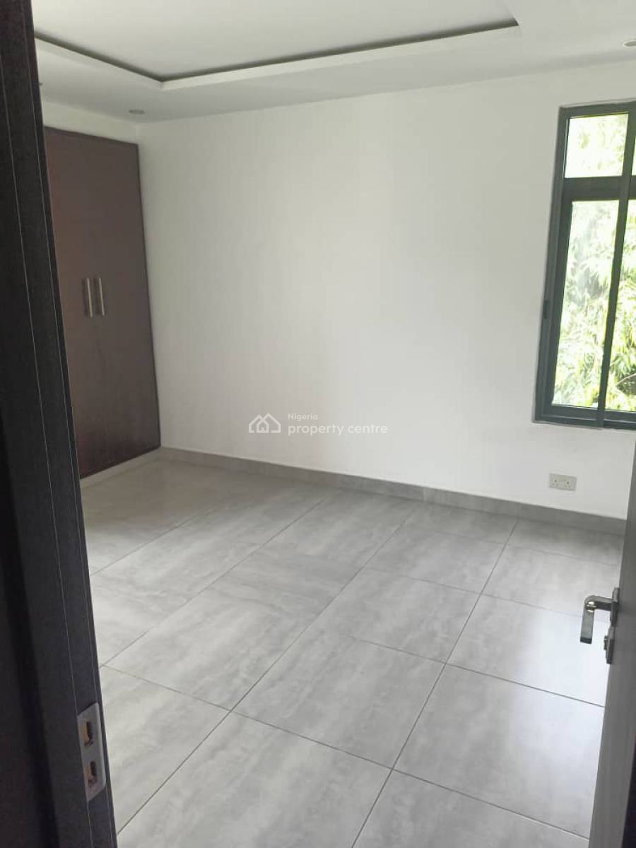 Spacious 3-bedroom Flat with Pool, Gym and Bq, Old Ikoyi, Ikoyi, Lagos, Flat / Apartment for Rent