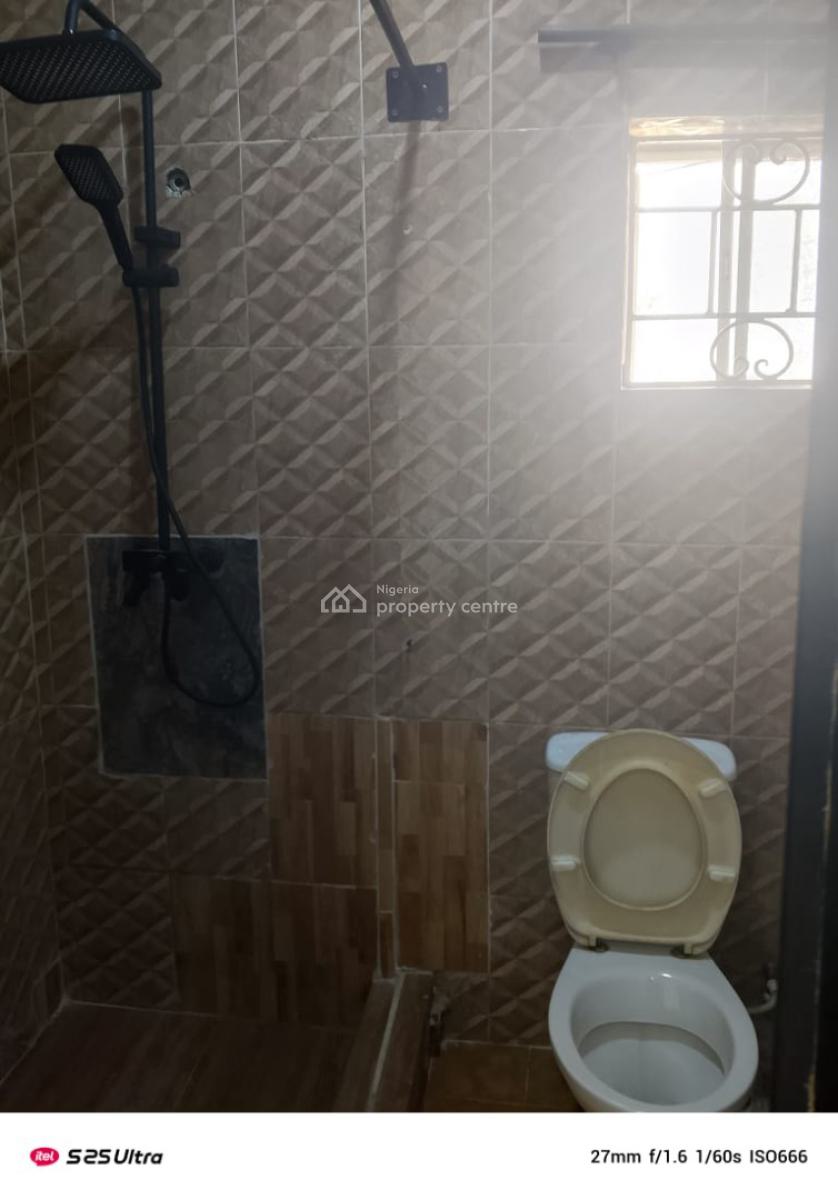 2 Bedroom Flat Upstairs, Chevron Alternative Route, Lekki, Lagos, Flat / Apartment for Rent