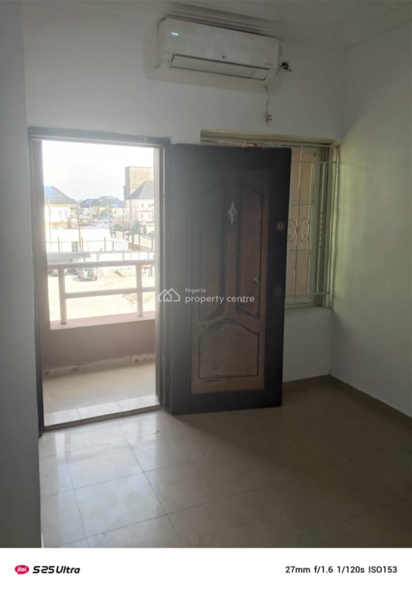 2 Bedroom Flat Upstairs, Chevron Alternative Route, Lekki, Lagos, Flat / Apartment for Rent