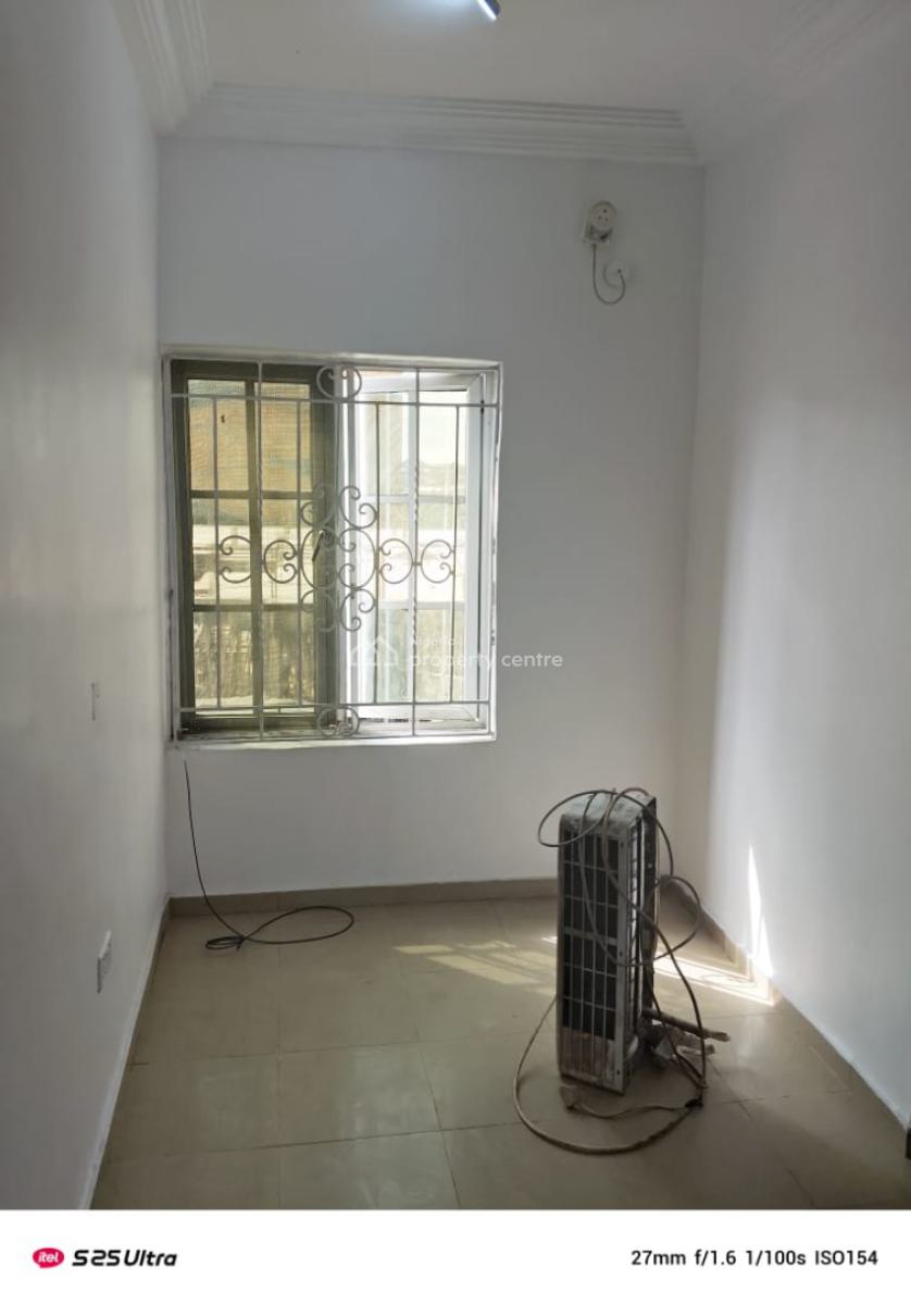 2 Bedroom Flat Upstairs, Chevron Alternative Route, Lekki, Lagos, Flat / Apartment for Rent