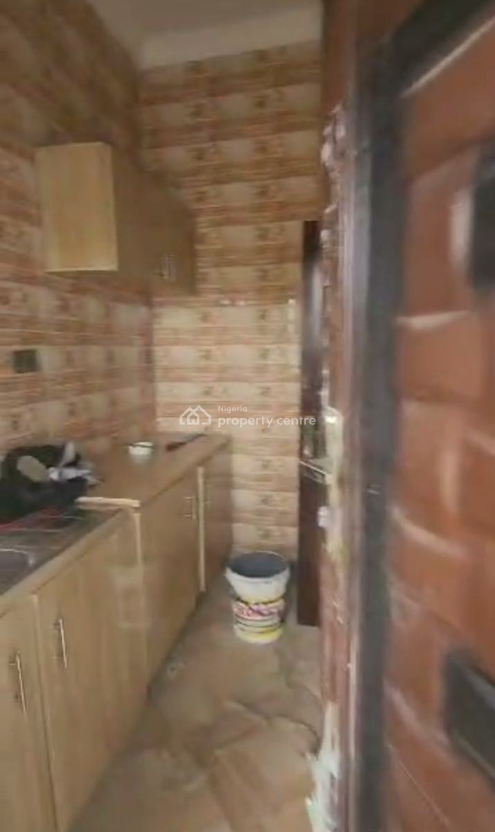 Newly Built 2 Bedroom Flats., Off Nnobi Right, Ikate, Itire-ikate, Surulere, Lagos, Flat / Apartment for Rent