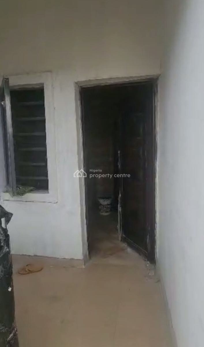 Newly Built 2 Bedroom Flats., Off Nnobi Right, Ikate, Itire-ikate, Surulere, Lagos, Flat / Apartment for Rent