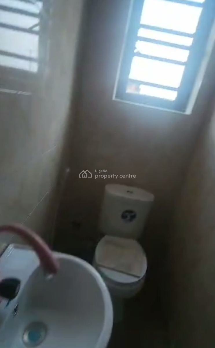 Newly Built 2 Bedroom Flats., Off Nnobi Right, Ikate, Itire-ikate, Surulere, Lagos, Flat / Apartment for Rent