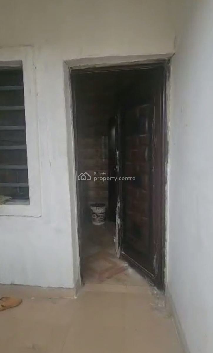 Newly Built 2 Bedroom Flats., Off Nnobi Right, Ikate, Itire-ikate, Surulere, Lagos, Flat / Apartment for Rent
