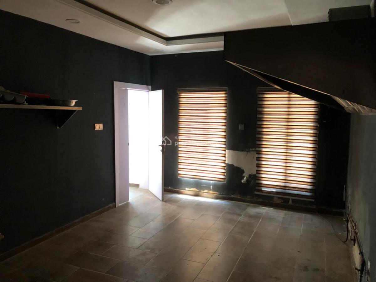 a 4 Storey Commercial Building, Lekki Right, Lekki Phase 1, Lekki, Lagos, Hotel / Guest House for Sale