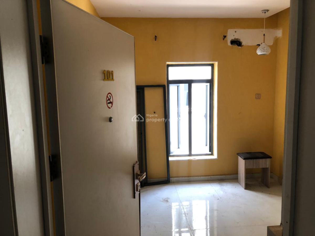a 4 Storey Commercial Building, Lekki Right, Lekki Phase 1, Lekki, Lagos, Hotel / Guest House for Sale