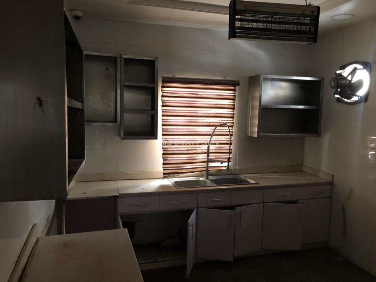 a 4 Storey Commercial Building, Lekki Right, Lekki Phase 1, Lekki, Lagos, Hotel / Guest House for Sale