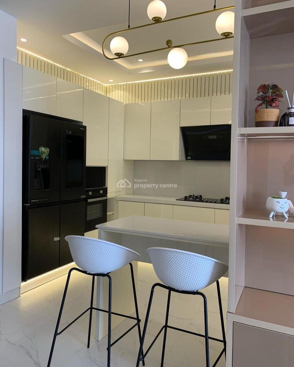 Fully Furnished 2 Bedroom Flat Upstairs, Platinum Way Ikate, Lekki, Lagos, Flat / Apartment for Rent