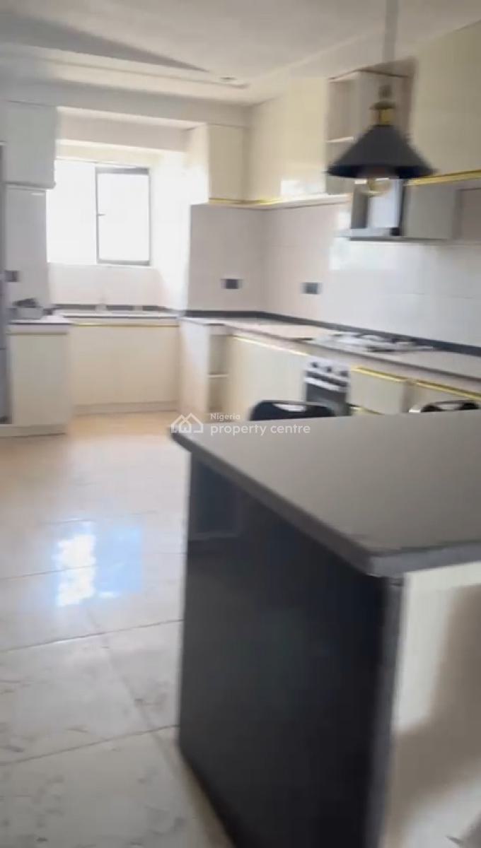 Standard 3 Bedroom Penthouse, Guzape District, Abuja, Flat / Apartment for Sale
