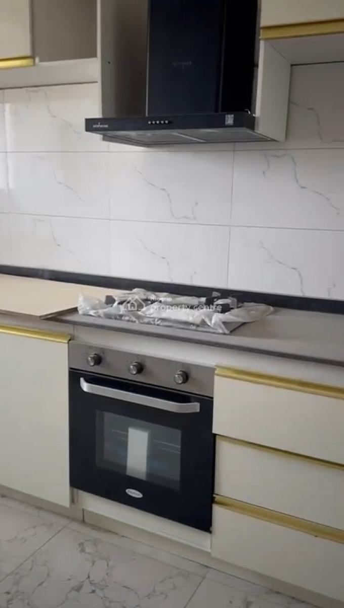 Standard 3 Bedroom Penthouse, Guzape District, Abuja, Flat / Apartment for Sale