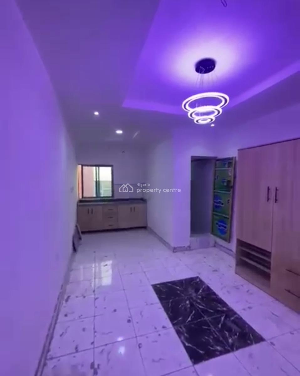 a Decent Spacious Self Contain, Bajulaiye, Shomolu, Lagos, Self Contain (single Rooms) for Rent