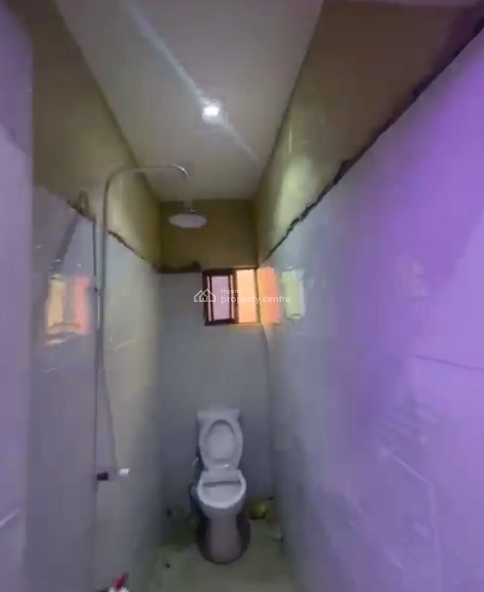 a Decent Spacious Self Contain, Bajulaiye, Shomolu, Lagos, Self Contain (single Rooms) for Rent