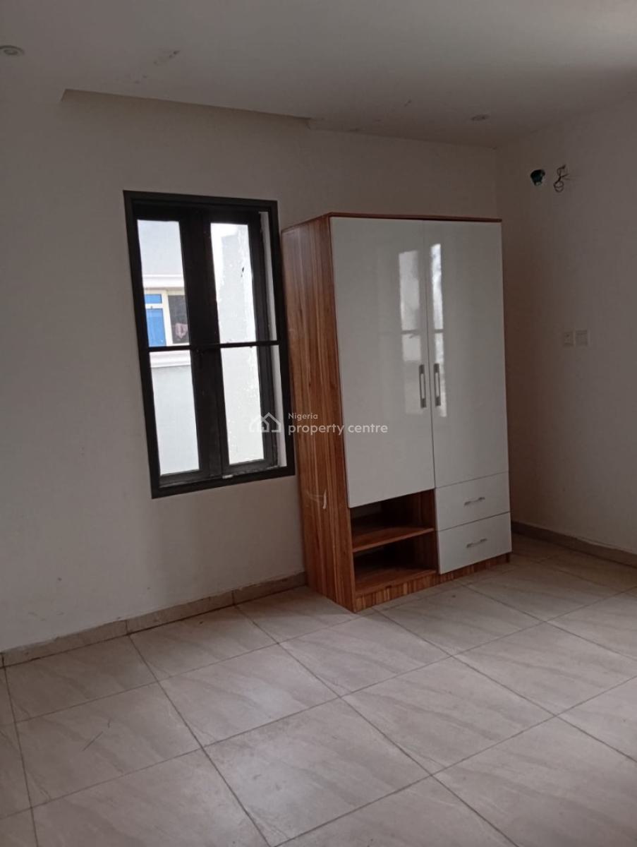 2 Bedroom Apartment, Lekki Phase 1, Lekki, Lagos, Flat / Apartment for Sale