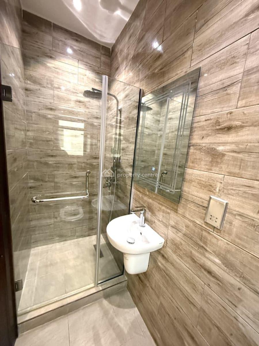 2 Bedroom Apartment, Admiralty Way, Lekki Phase 1, Lekki, Lagos, Flat / Apartment Short Let