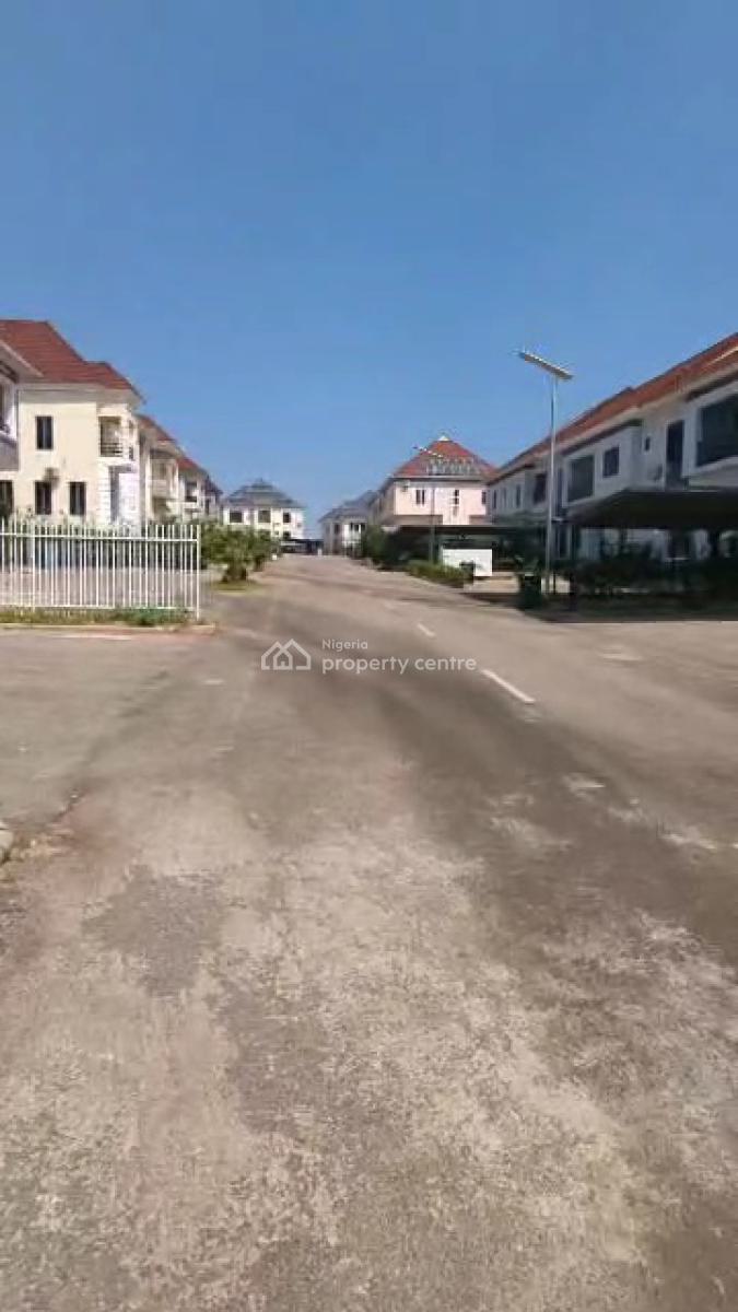 5 Bedroom Semi-detached Duplex with Bq, Close Kafe Estate, Life Camp, Abuja, Semi-detached Duplex for Sale