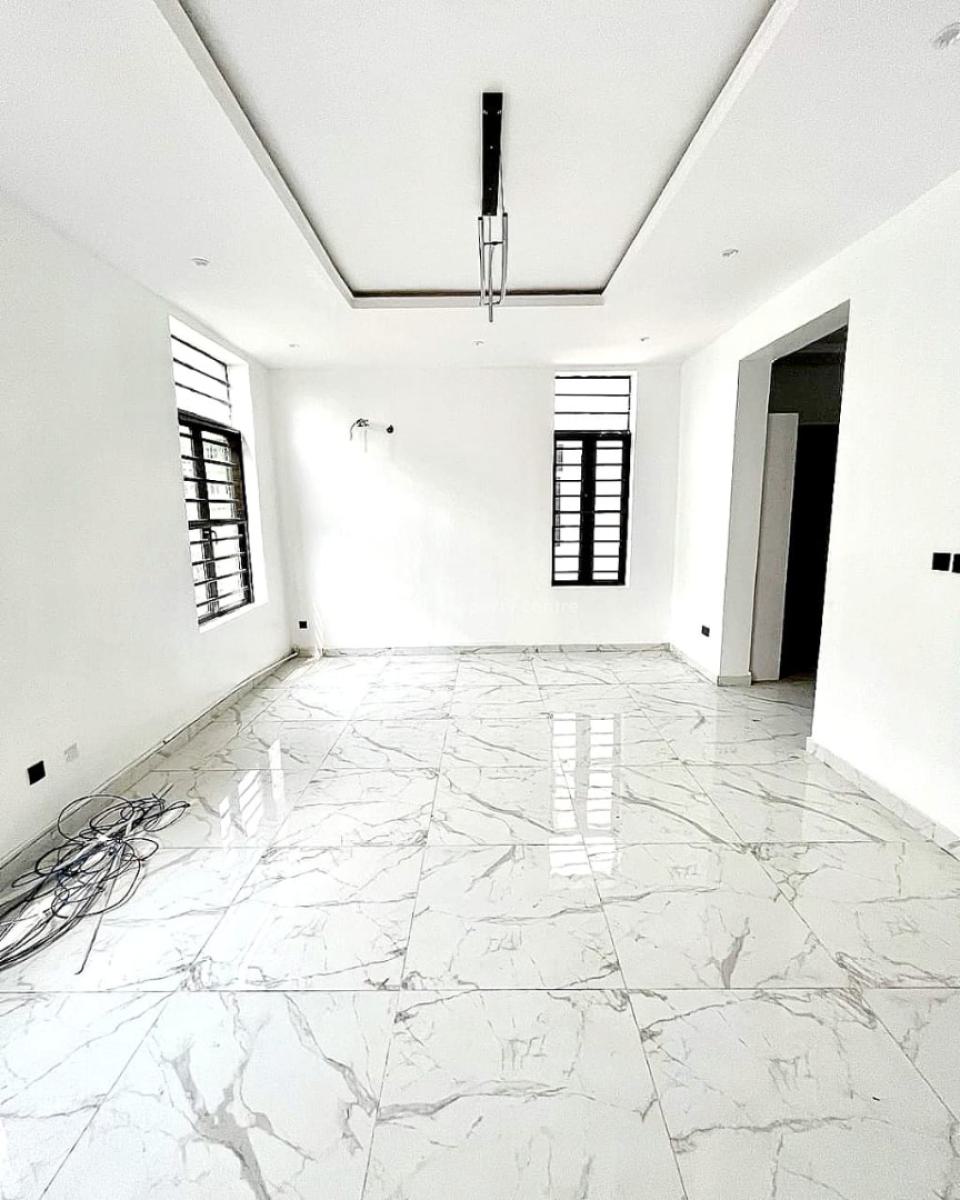 Well Maintained 4 Bedrooms Semi-detached Duplex, Lekki Phase 1, Lekki, Lagos, Semi-detached Duplex for Sale