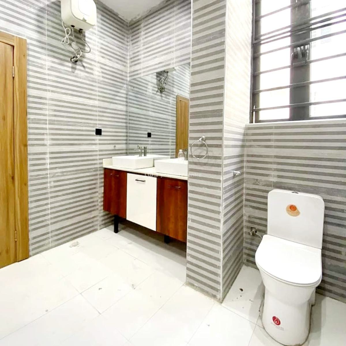 Well Maintained 4 Bedrooms Semi-detached Duplex, Lekki Phase 1, Lekki, Lagos, Semi-detached Duplex for Sale