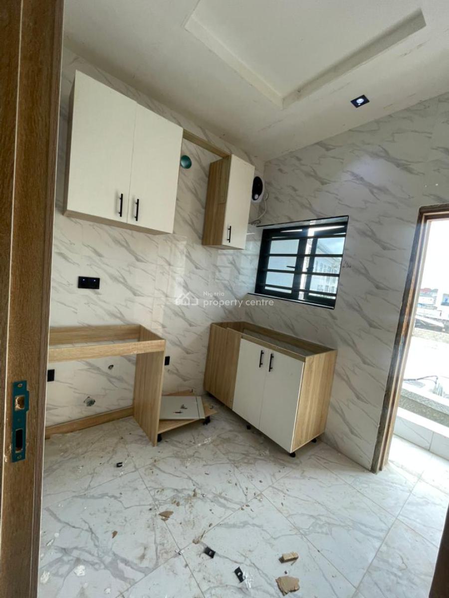 Brand New 4 Bedroom Flat, Peninsula Garden Estate Back of Blenco, Sangotedo, Ajah, Lagos, Flat / Apartment for Rent
