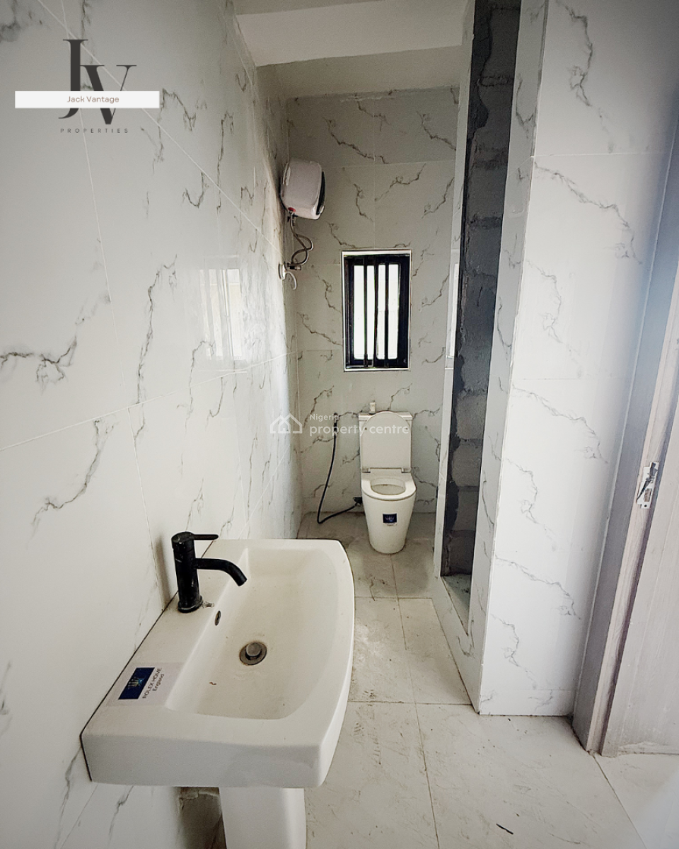 Elegant 2-bedroom Luxury Apartment, Lekki Phase 1, Lekki, Lagos, Flat / Apartment for Sale