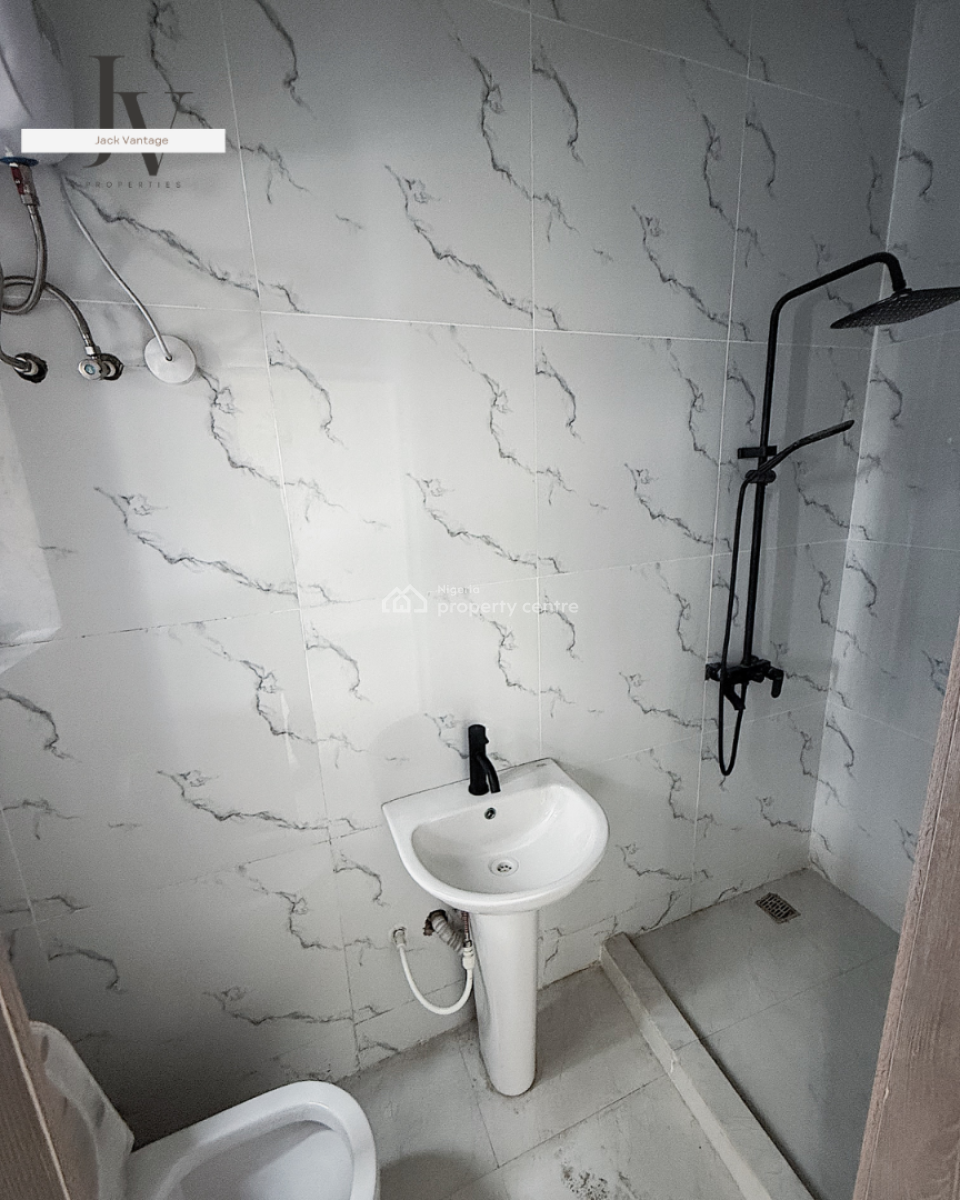 Elegant 2-bedroom Luxury Apartment, Lekki Phase 1, Lekki, Lagos, Flat / Apartment for Sale