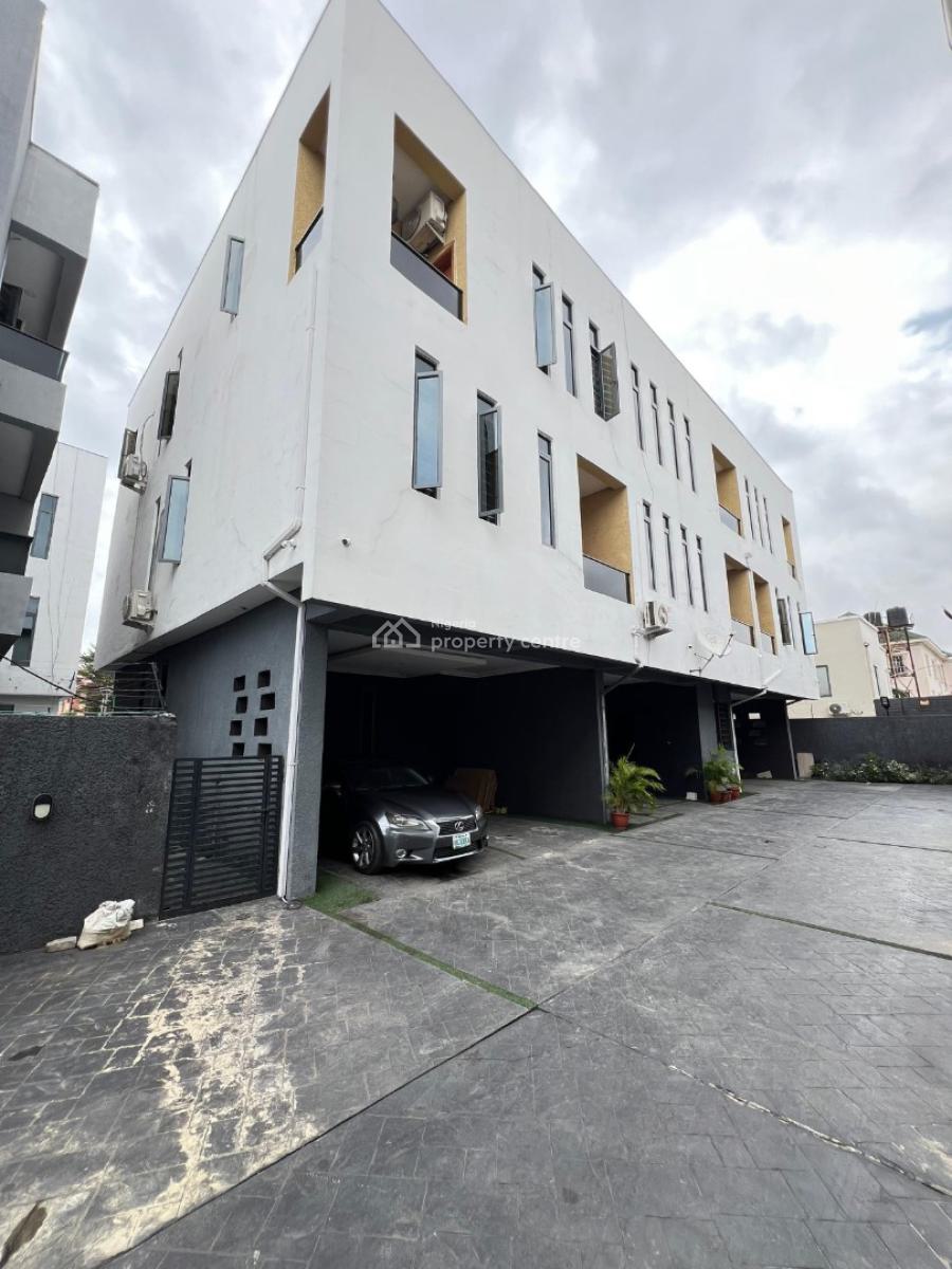 Elegant 4 Bedroom Terrace Duplex with Bq, Osapa, Lekki, Lagos, Terraced Duplex for Sale