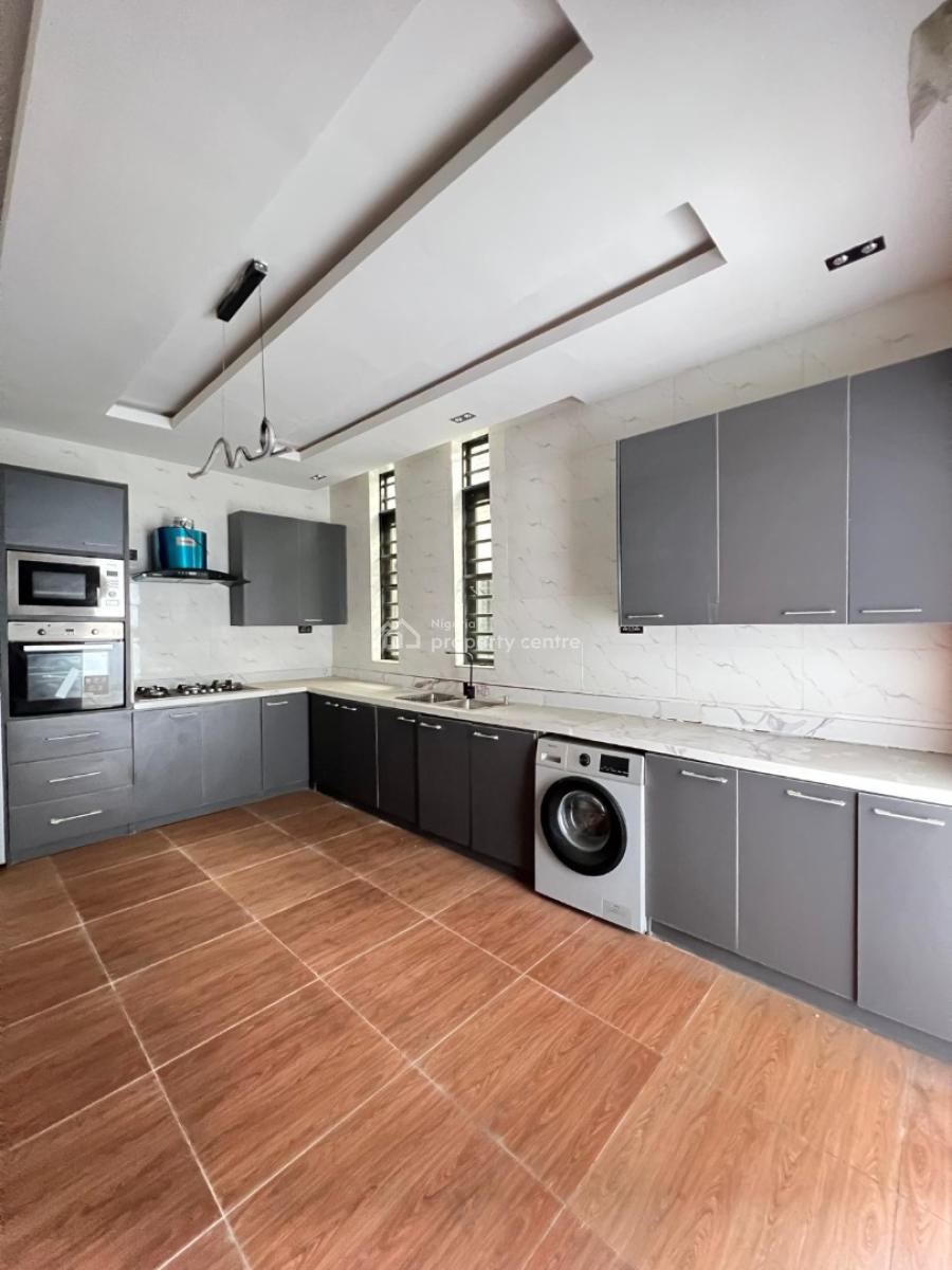 Elegant 4 Bedroom Terrace Duplex with Bq, Osapa, Lekki, Lagos, Terraced Duplex for Sale