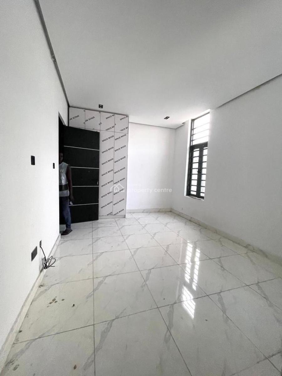 Modern 2 Bedroom Apartment, Ologolo, Lekki, Lagos, Block of Flats for Sale