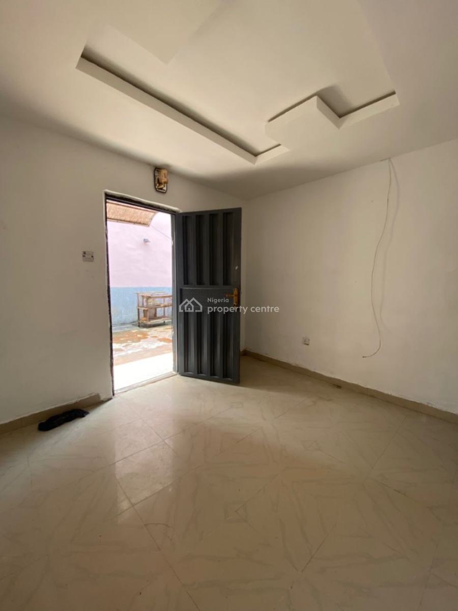 Fastest Fingers: Just Came Out, United Estate, Sangotedo, Ajah, Lagos, Mini Flat (room and Parlour) for Rent