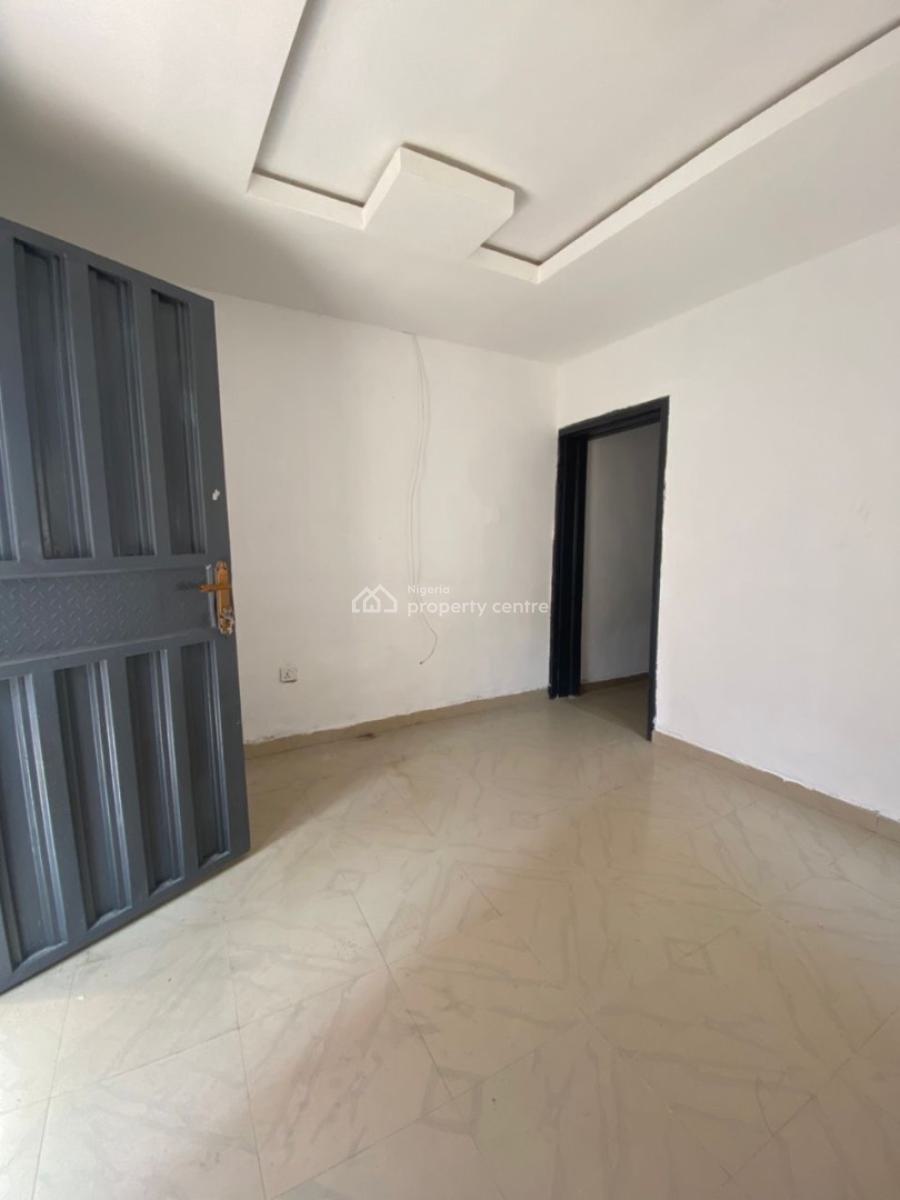 Fastest Fingers: Just Came Out, United Estate, Sangotedo, Ajah, Lagos, Mini Flat (room and Parlour) for Rent