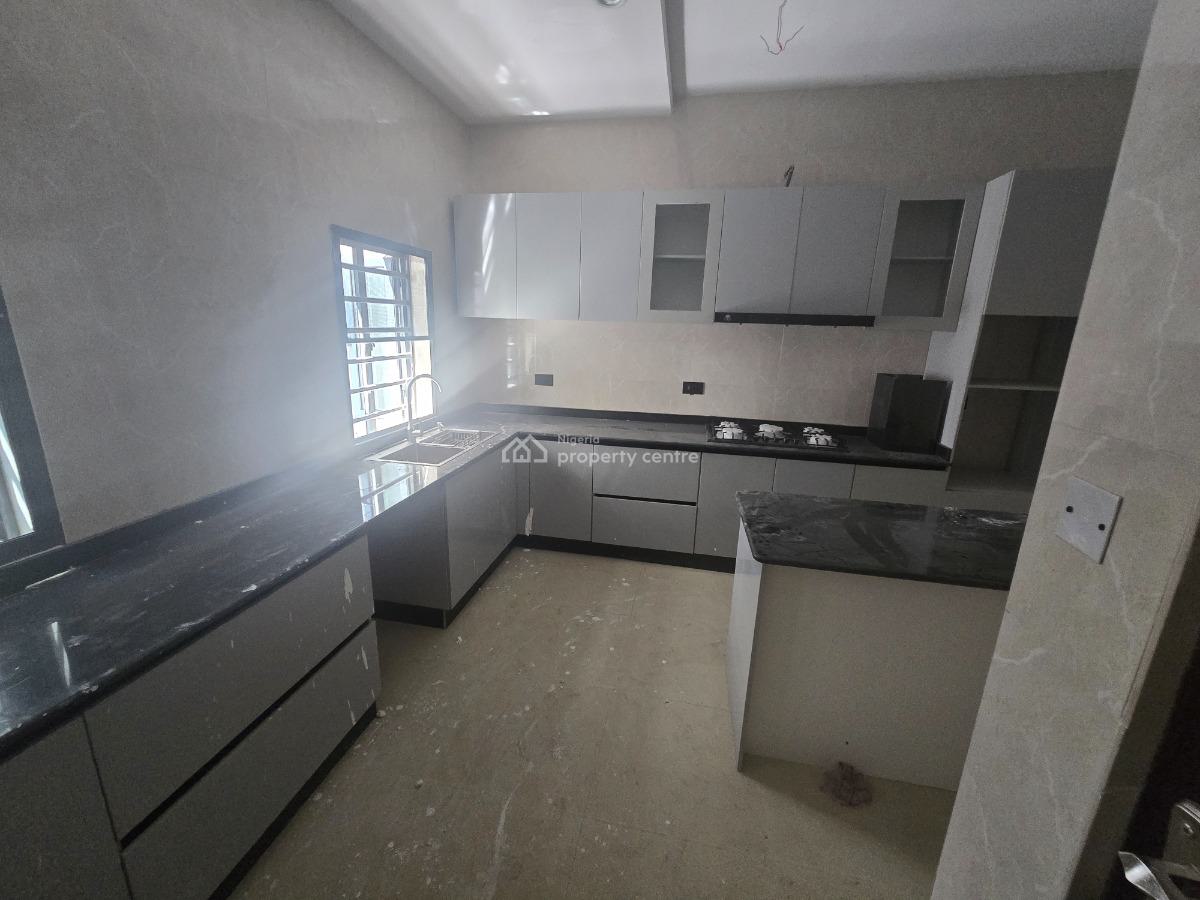  Newly Build Service 3-bedroom Flat Apartment Plus Bq, Off Freedom Way, Lekki Phase 1, Lekki, Lagos, Flat / Apartment for Rent