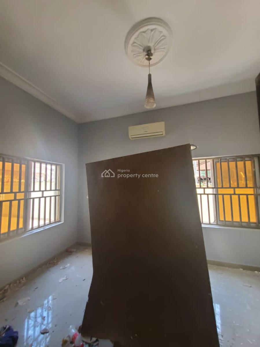 Spacious One Bedroom Flat, By Yoruba Mosque, Maitama District, Abuja, Flat / Apartment for Rent