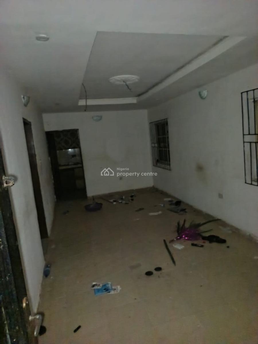 Well Renovated 2 Bedroom Flat with Pop Kitchen, Iyana Ipaja, Ipaja, Lagos, Flat / Apartment for Rent