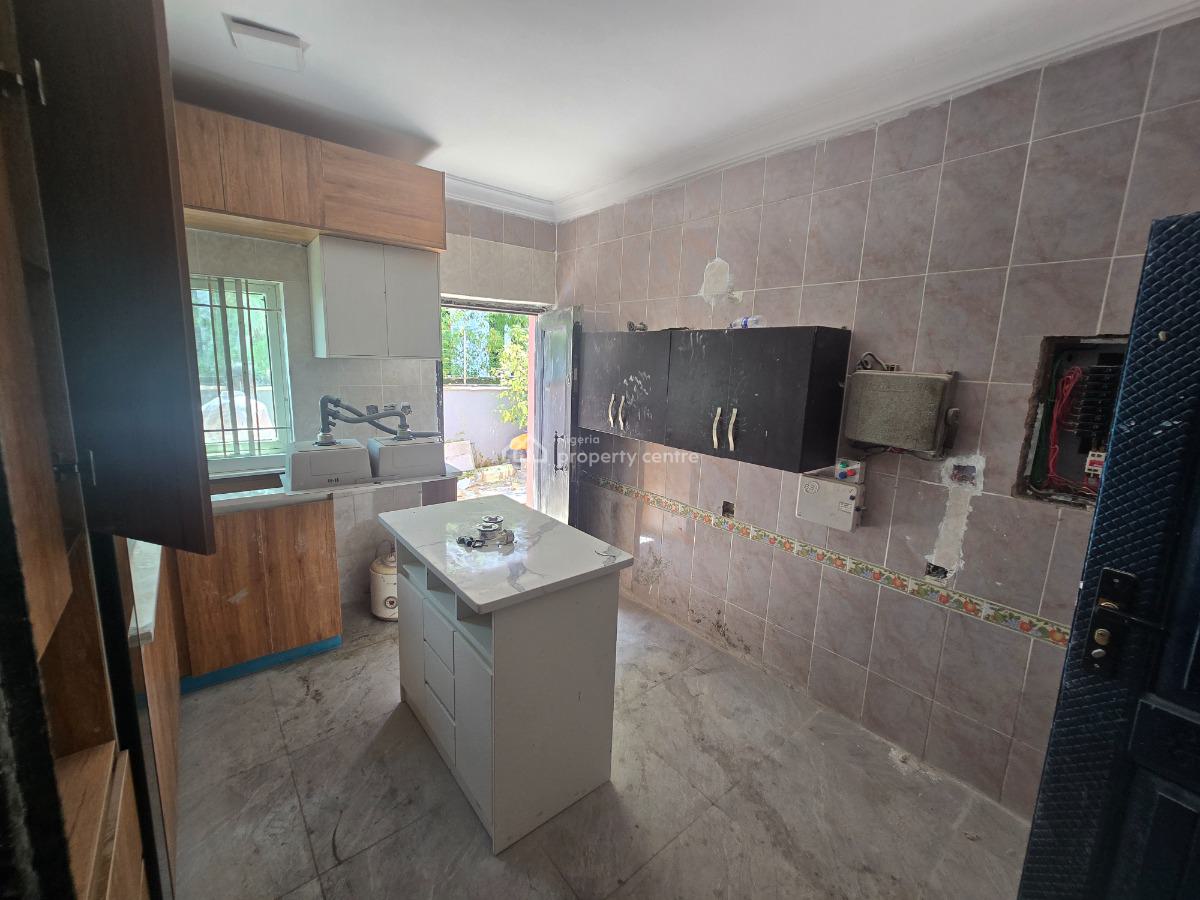 Newly Renovated Self Serviced  3-bedroom Flat Apartment, Ikate Elegushi, Lekki Phase 1, Lekki, Lagos, Flat / Apartment for Rent