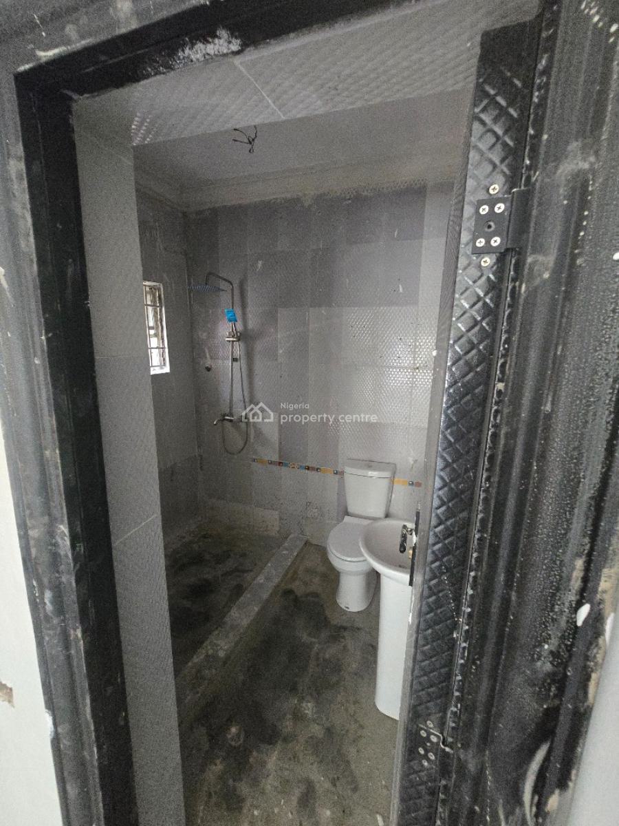 Newly Renovated Self Serviced  3-bedroom Flat Apartment, Ikate Elegushi, Lekki Phase 1, Lekki, Lagos, Flat / Apartment for Rent