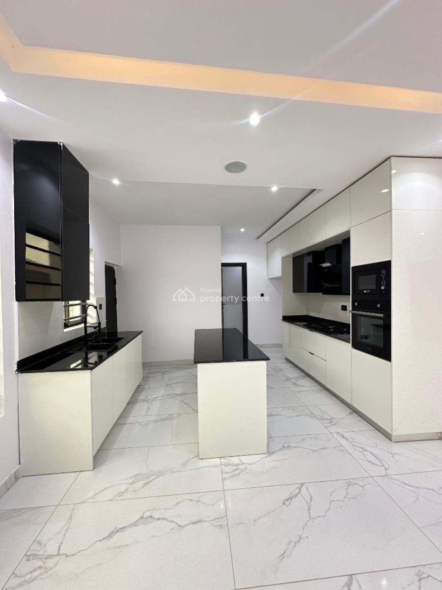 Spacious 3 Bedroom Apartment with an Elevator, Perfect for Shortlet Investment and Personal Residence, Lekki Phase 1, Lekki, Lagos, Flat / Apartment for Sale