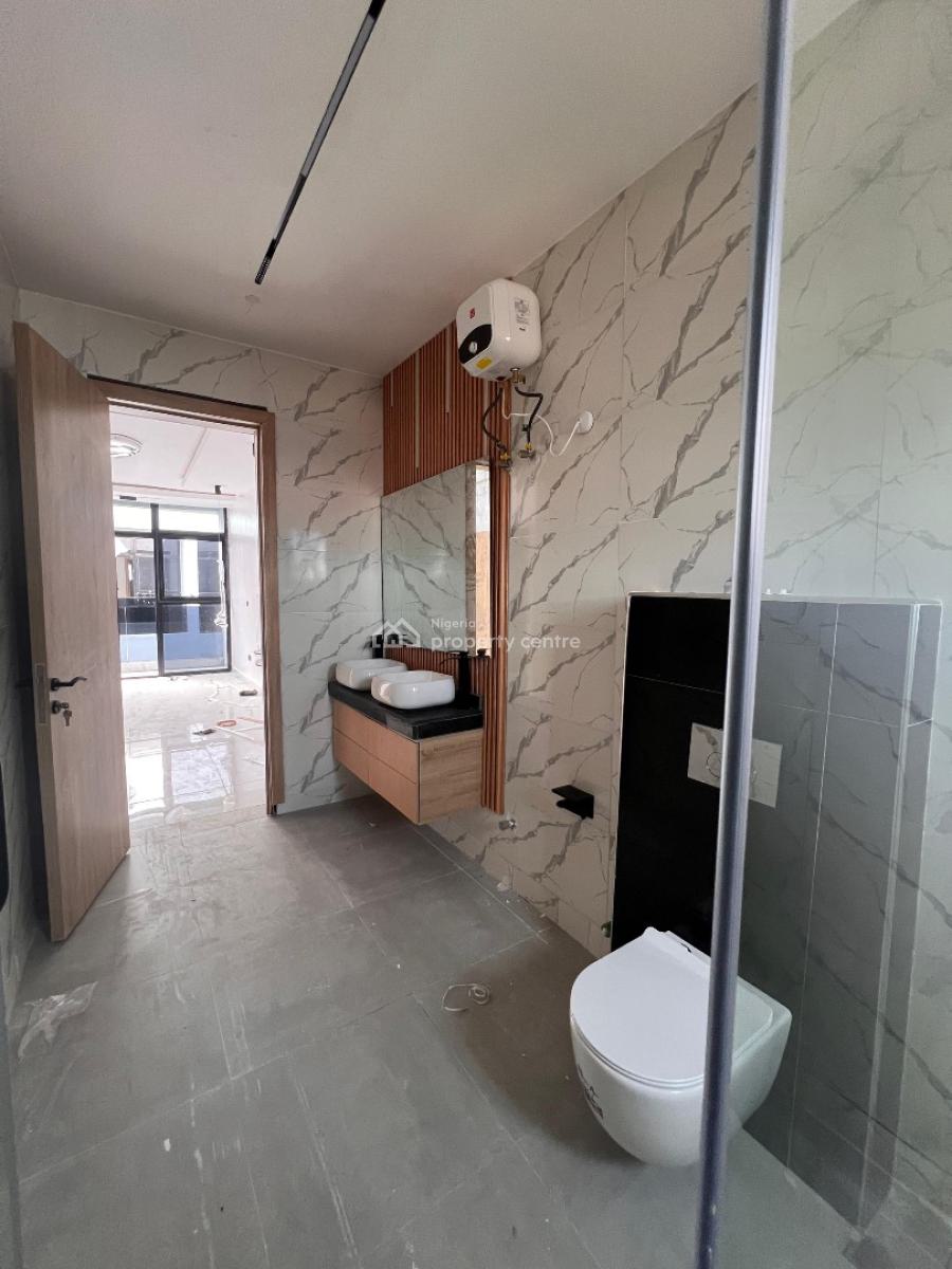 Stunning 4 Bedroom Terrace with Bq, Pool and Gym, Lekki Phase 1, Lekki, Lagos, Terraced Duplex for Sale